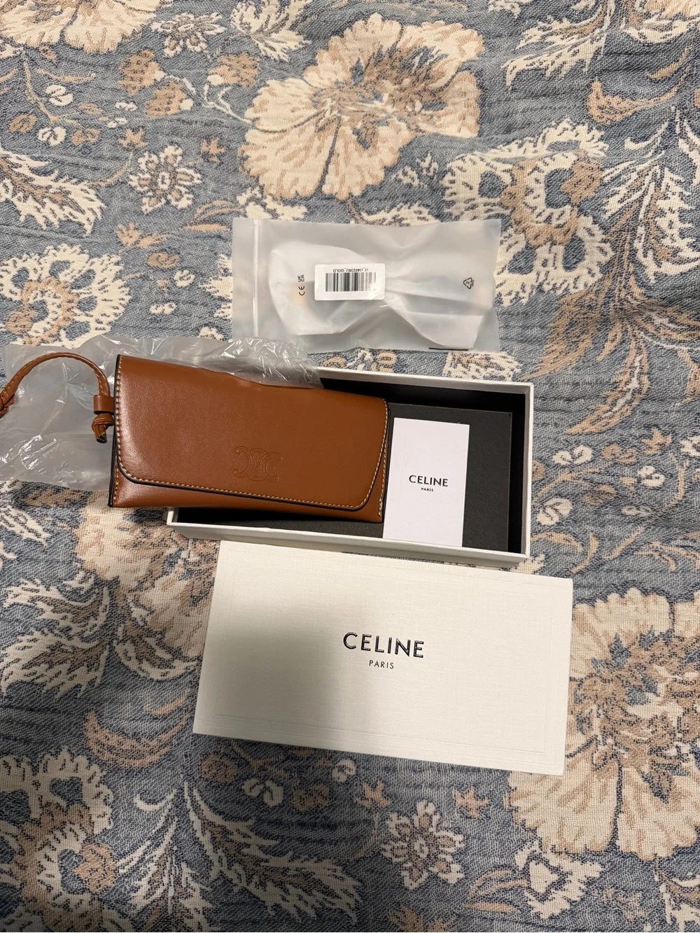 AUTHENTIC Celine Triomphe Metal Oval Sunglasses in Gold and Green